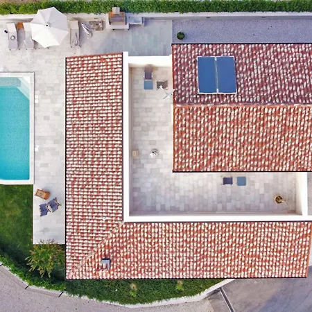 Vila Gino *